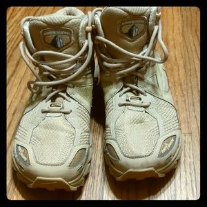 Altra Lone Peak khaki boots Men's size 8